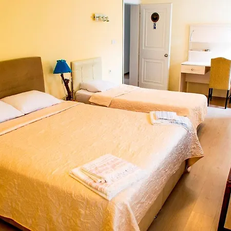 Goenuelden Otel Отель Бодрум